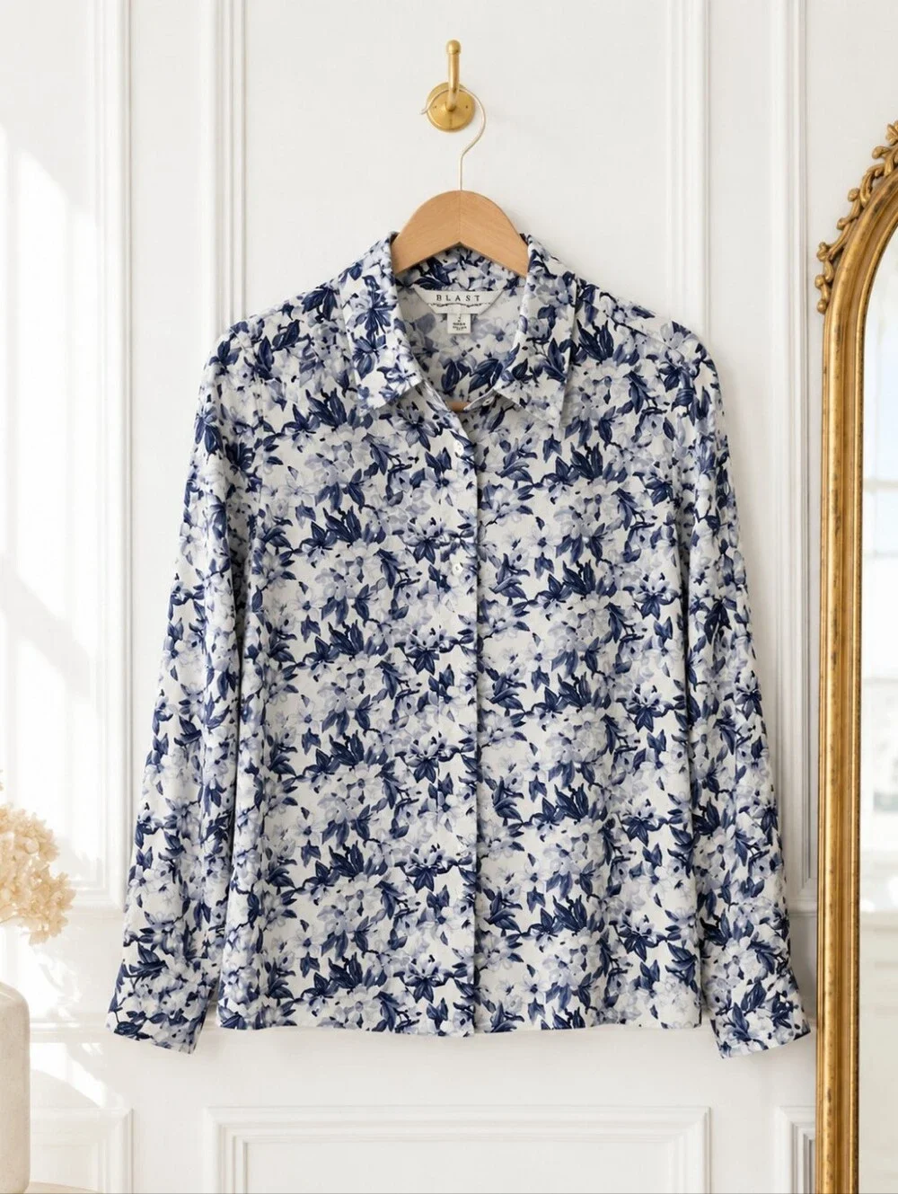 BLAST Linen Blend Floral Blouse | Size L | Shell Buttons | Button Front - Picture 5 of 8